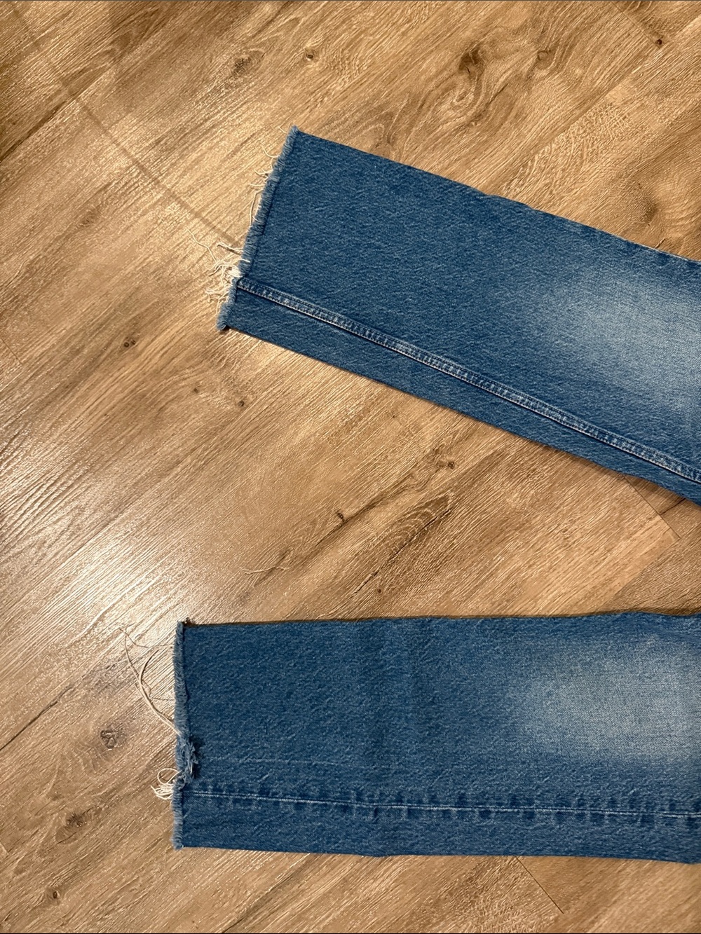Reformation Jeans - Hanna Mid Rise Relaxed Jeans - Picture 4 of 5